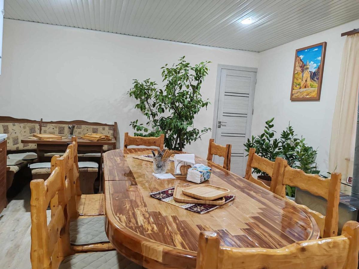 Sun House Hotel Jechegnadzor Buitenkant foto