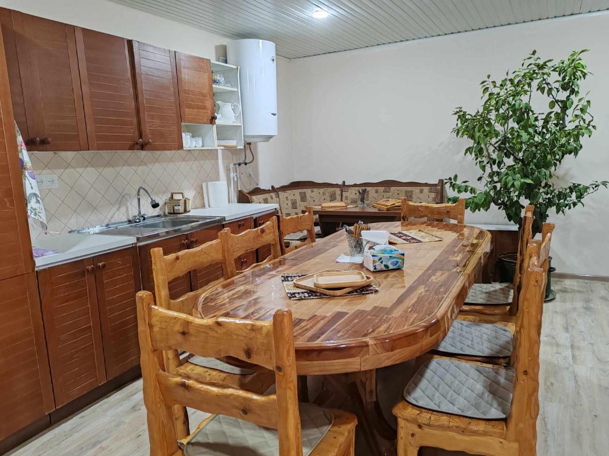 Sun House Hotel Jechegnadzor Buitenkant foto