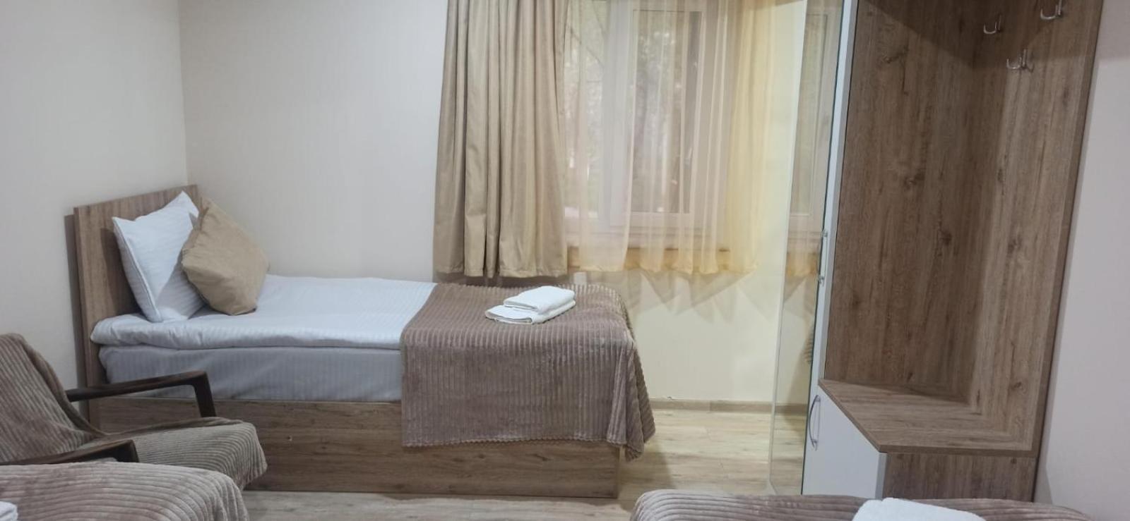 Sun House Hotel Jechegnadzor Buitenkant foto